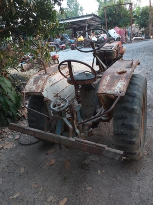 ตัวรถไถนั่งขับ