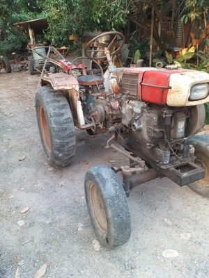 ตัวรถไถนั่งขับ