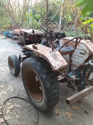 ตัวรถไถนั่งขับ