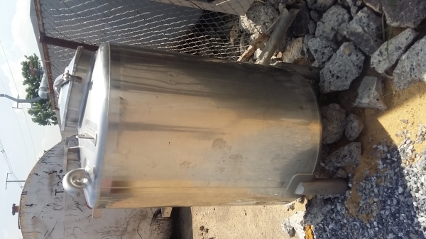 ขาย ถังสแตนเลส 200 ลิตร สภาพดีสวยมากค่ะ