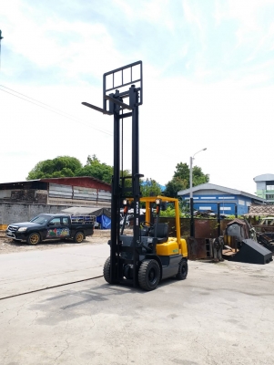 ขายรถยกโฟร์คลิฟท์ยี่ห้อ TCM 2.5 ตัน ดีเซล เสาสูง4 เมตร