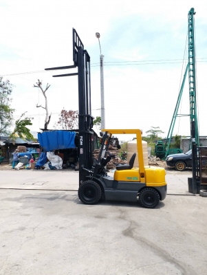 ขายรถยกโฟร์คลิฟท์ยี่ห้อ TCM 2.5 ตัน ดีเซล เสาสูง4 เมตร