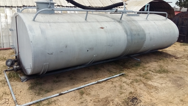 ขาย ถังน้ำมันติดรถ 9000 ลิตร สภาพดีสวยค่ะ