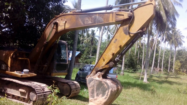 ขายแบคโฮCAT315-D-L ระบบไฟเต็มรถทำงานปกติเอกสารเล่มทะเบียนราคา 1,150,000 ขายแบคโฮCAT315-D-L ระบบไฟเต็มรถทำงานปกติเอกสารเล่มทะเบียนราคา 1,150,000