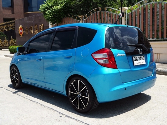 #HONDA JAZZ 1.5 S i-VTEC ปี 2009 เกียร์AUTO สภาพนางฟ้า #HONDA JAZZ 1.5 S i-VTEC ปี 2009 เกียร์AUTO สภาพนางฟ้า