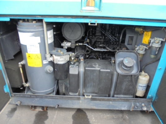 ขายเครื่องปั๊มลมAIRMAN - PDS70S เครื่องยนต์ยันมาร์ ขนาด3สูบ เชื้อเพลิงดีเซล มี 2 หัวลม สินค้าเดิมๆเก่านอก ขายเครื่องปั๊มลมAIRMAN - PDS70S เครื่องยนต์ยันมาร์ ขนาด3สูบ เชื้อเพลิงดีเซล มี 2 หัวลม สินค้าเดิมๆเก่านอก