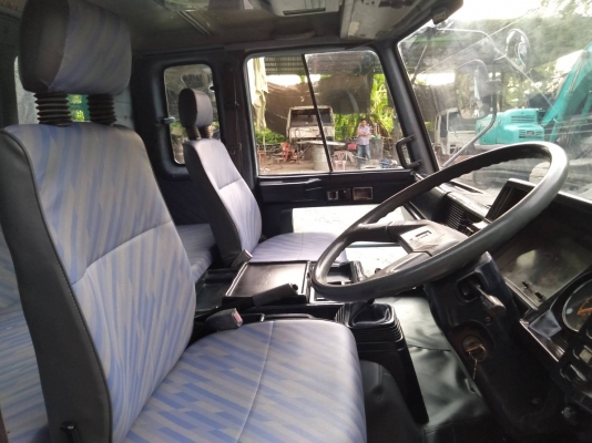 ขาย !!! หัวสิบล้อ isuzu ร็อคกี้  ตาหวาน เก่าญี่ปุ่น พร้อมใช้ มีขาดีดหน้า-ขาคำ้หลัง คันเกียร์ เบรคทิฟฟี่ เรือนไมล์ คอลโซน สวยครบ