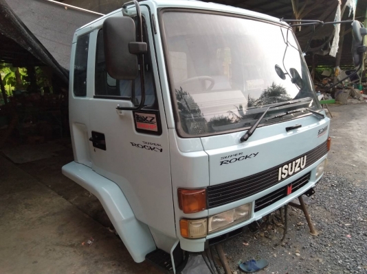 ขาย !!! หัวสิบล้อ isuzu ร็อคกี้  ตาหวาน เก่าญี่ปุ่น พร้อมใช้ มีขาดีดหน้า-ขาคำ้หลัง คันเกียร์ เบรคทิฟฟี่ เรือนไมล์ คอลโซน สวยครบ