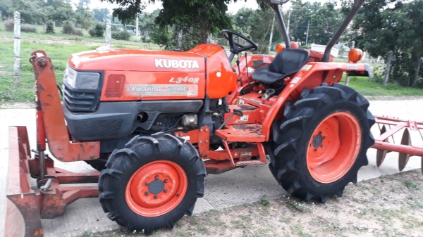 ขาย L3408DTสภาพพร้อมใช้งาน เครื่อง เกียรดี ไม่หอนไฮโลลิกแจ๋วๆ มาพร้อมอุปกร ดันหน้า+ผาน6ผาน6เล่มทะเบียนพร้อมโอนปี51