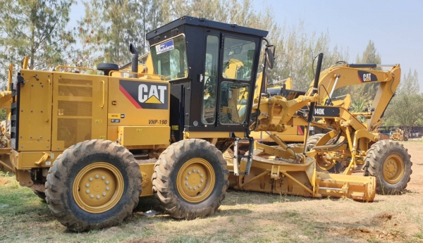 ขายรถเกรดCAT140K 1,300 ชม.เอกสารเล่มทะเบียนราคา 5,900,000