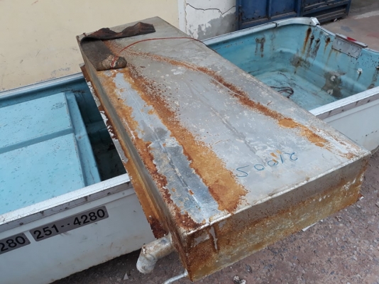ถังน้ำมันเรือ อลูมิเนียม 100 ลิตร ขนาด184x66x20 เซนติเมตร