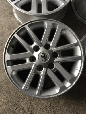 ชุดที่2 ล้อฟอจูนเนอร์17 ไม่ซ่อมคตดุ้ง มีลอยตามใช้งานเล็กน้อย สนใจโทร0879050181.ส่งได้ทั่วไทย