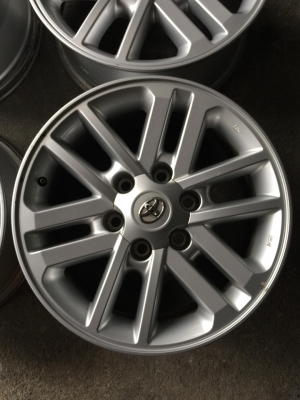 ชุดที่2 ล้อฟอจูนเนอร์17 ไม่ซ่อมคตดุ้ง มีลอยตามใช้งานเล็กน้อย สนใจโทร0879050181.ส่งได้ทั่วไทย