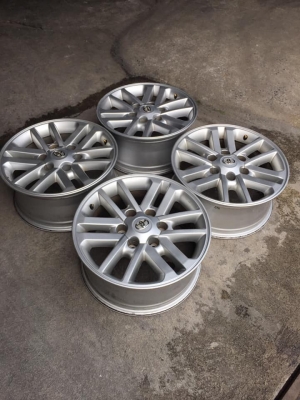 ชุดที่3 ล้อฟอจูนเนอร์17+น๊อต เดิมๆไม่ซ่อมคตดุ้ง มีลอยตามการใช้งาน โทร0879050181.ส่งได้ทั่วไทย ชุดที่3 ล้อฟอจูนเนอร์17+น๊อต เดิมๆไม่ซ่อมคตดุ้ง มีลอยตามการใช้งาน โทร0879050181.ส่งได้ทั่วไทย