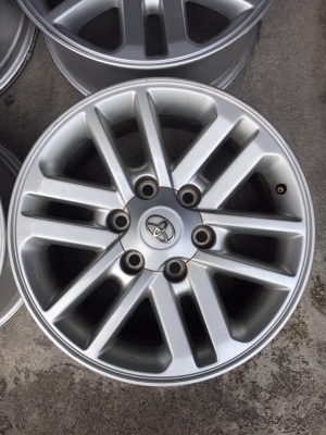 ชุดที่3 ล้อฟอจูนเนอร์17+น๊อต เดิมๆไม่ซ่อมคตดุ้ง มีลอยตามการใช้งาน โทร0879050181.ส่งได้ทั่วไทย ชุดที่3 ล้อฟอจูนเนอร์17+น๊อต เดิมๆไม่ซ่อมคตดุ้ง มีลอยตามการใช้งาน โทร0879050181.ส่งได้ทั่วไทย