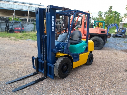 ขายรถยก KOMATSU FD25-14 เครื่องดีเซล 4D94E เสาสูง4.5เมตร เสาเข้าตู้3ท่อน ยกได้2.5ตัน เกียร์ออโต้ รถนอกนำเข้า มีเอกสารการนำเข้า ติดต่อ 098-7962549 ขายรถยก KOMATSU FD25-14 เครื่องดีเซล 4D94E เสาสูง4.5เมตร เสาเข้าตู้3ท่อน ยกได้2.5ตัน เกียร์ออโต้ รถนอกนำเข้า มีเอกสารการนำเข้า ติดต่อ 098-7962549