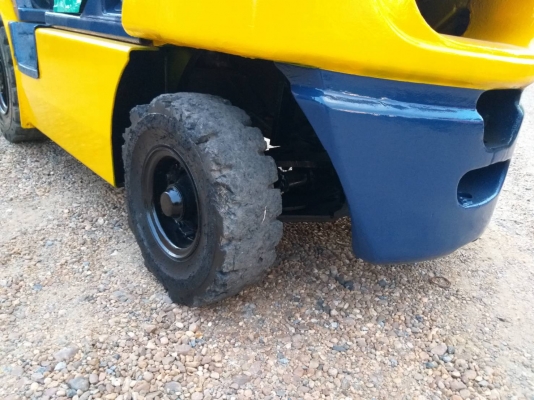 ขายรถยก KOMATSU FD25-14 เครื่องดีเซล 4D94E เสาสูง4.5เมตร เสาเข้าตู้3ท่อน ยกได้2.5ตัน เกียร์ออโต้ รถนอกนำเข้า มีเอกสารการนำเข้า ติดต่อ 098-7962549 ขายรถยก KOMATSU FD25-14 เครื่องดีเซล 4D94E เสาสูง4.5เมตร เสาเข้าตู้3ท่อน ยกได้2.5ตัน เกียร์ออโต้ รถนอกนำเข้า มีเอกสารการนำเข้า ติดต่อ 098-7962549