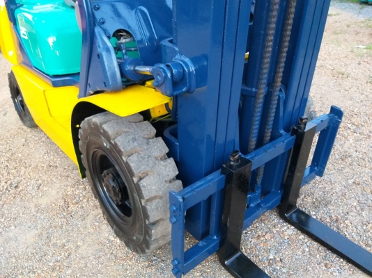 ขายรถยก KOMATSU FD25-14 เครื่องดีเซล 4D94E เสาสูง4.5เมตร เสาเข้าตู้3ท่อน ยกได้2.5ตัน เกียร์ออโต้ รถนอกนำเข้า มีเอกสารการนำเข้า ติดต่อ 098-7962549 ขายรถยก KOMATSU FD25-14 เครื่องดีเซล 4D94E เสาสูง4.5เมตร เสาเข้าตู้3ท่อน ยกได้2.5ตัน เกียร์ออโต้ รถนอกนำเข้า มีเอกสารการนำเข้า ติดต่อ 098-7962549