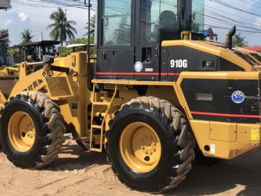 ขายรถตักล้อยาง CAT 910G นำเข้าเองจากญี่ปุ่น สภาพสวยพร้อมใช้ มีVDOการทำงานครับ