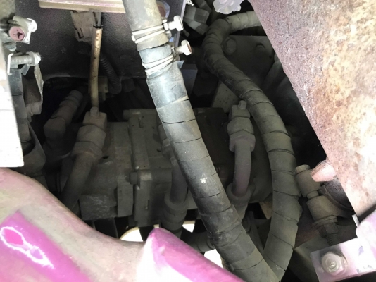 ขายรถขุด KOMATSU รุ่น PC38UU-2E นำเข้าจากญี่ปุ่น ราคาไม่แพงครับ ขายรถขุด KOMATSU รุ่น PC38UU-2E นำเข้าจากญี่ปุ่น ราคาไม่แพงครับ