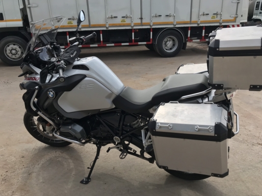 BMW R1200 GS ADVENTURE. ปี 2016 ไมล์ 5412 ของแต่งตามรูป จัดได้ 7.3 แสน รถไม่เคยล้ม ไม่มีรอย ราคา 780