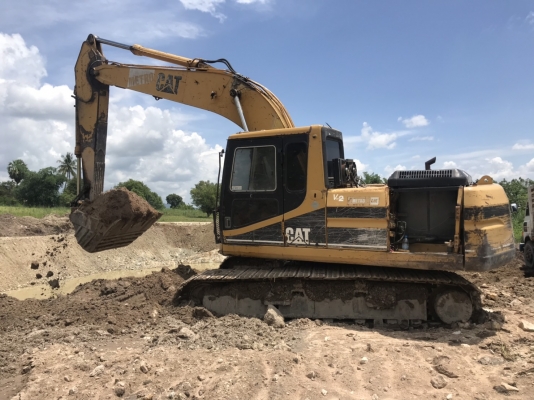 ขาย 495,000 CAT 320 v 2 ไฟฟ้าครบ เครื่องดี ปั้มแรง เอวแน่น ช่วงล่างพอใช้ เอกสารซื้อขาย รถอยู่ นครปฐม 090-772-3710 090-772-3708