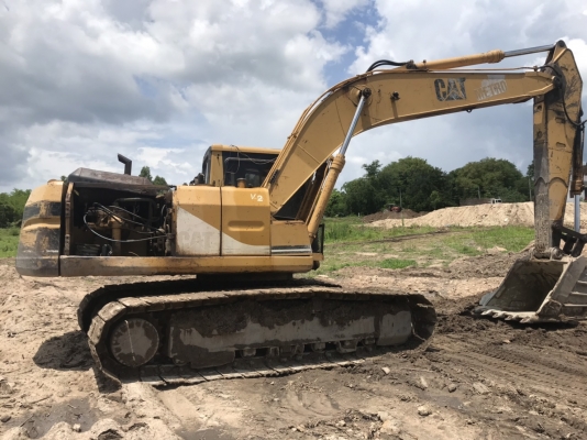 ขาย 495,000 CAT 320 v 2 ไฟฟ้าครบ เครื่องดี ปั้มแรง เอวแน่น ช่วงล่างพอใช้ เอกสารซื้อขาย รถอยู่ นครปฐม 090-772-3710 090-772-3708