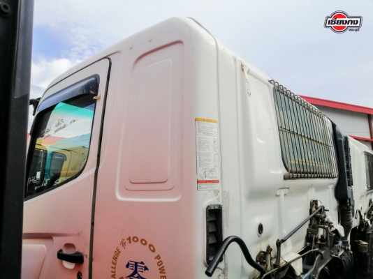 หัวเก๋ง HINO MEGA หัวกว้าง สีขาว พร้อมเครื่อง JO8C TURBO 260 หัวเก๋ง HINO MEGA หัวกว้าง สีขาว พร้อมเครื่อง JO8C TURBO 260