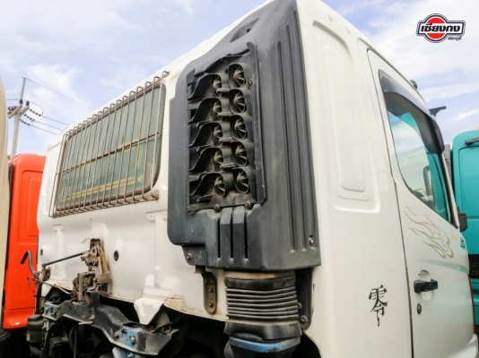 หัวเก๋ง HINO MEGA หัวกว้าง สีขาว พร้อมเครื่อง JO8C TURBO 260 หัวเก๋ง HINO MEGA หัวกว้าง สีขาว พร้อมเครื่อง JO8C TURBO 260