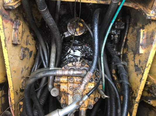 ขาย 450,000 CAT 320 v2 เครื่องดี ปั๊มแรง ไฟฟ้าตัดเอวแน่น ช่วงล่างดี รถพร้อมใช้งาน เอกสารซื้อขาย รถอยู่ นครปฐม 090-772-3710 090-772-3708