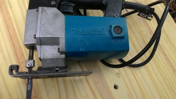 จิ๊กซอว์ makita 4300BV มือสอง จิ๊กซอว์ makita 4300BV มือสอง