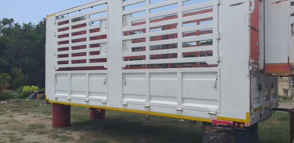 ขายกระบะเหล็ก ยกลงจาก อีซูซุ 300 เจ้าของขายเอง สนใจโทร 0982749338