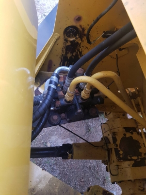 รถตักล้อยาง Komatsu WA80-3 เก่านอกใช้งาน 6000ช.ม เอกสารอินวอยซ์ รถตักล้อยาง Komatsu WA80-3 เก่านอกใช้งาน 6000ช.ม เอกสารอินวอยซ์