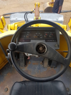 รถตักล้อยาง Komatsu WA80-3 เก่านอกใช้งาน 6000ช.ม เอกสารอินวอยซ์