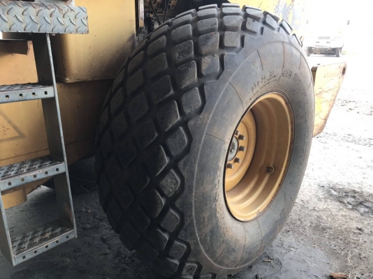ขาย 295,000 รภฟอคร์ลิป KOMATSU FD35-4 ขนาด 3.5 ตัน ยกได้ 4 ม.งาคว่ำหงายได้ เครื่อง KOMATSU เกียร์แรง