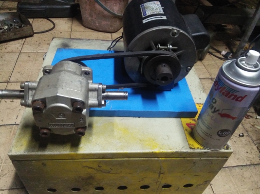 ปั๊มนํ้ามัน