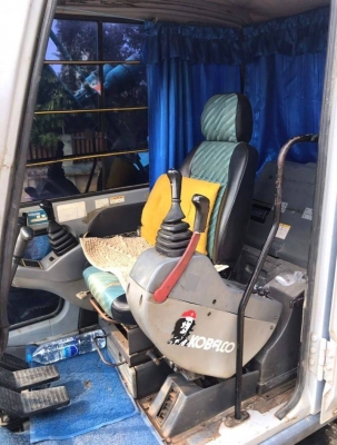 ขาย 790,000 KOBELCO sk 200-5 super ซีเรียลสูงก่อนเป็นรุ่น มาคร์ ซิกหรือรุ่น 6 มีลายหัวเจาะ มีตัวปร้บคอนโทลว่าจะขับระบบไหนปรับได้เลย เล่มทะเบียน สภาพเก่านอก ทำงาน 12,000 ชม. ไฟฟ้าครบ เครื่องดี ปั้มแรง เอวแน่น ช่วงล่างสวย รถสวยพร้อมใช้เอกสารพร้อมโอน รถอยู่