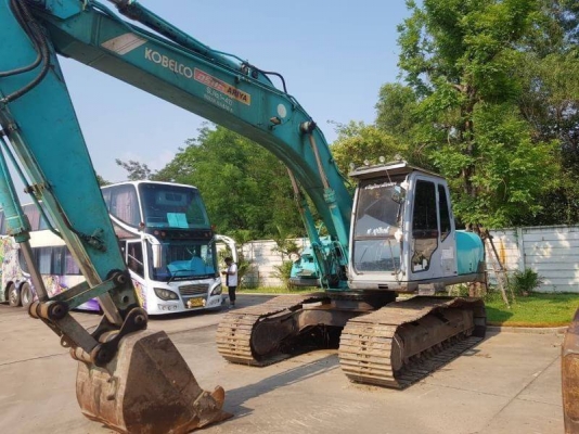ขาย 790,000 KOBELCO sk 200-5 super ซีเรียลสูงก่อนเป็นรุ่น มาคร์ ซิกหรือรุ่น 6 มีลายหัวเจาะ มีตัวปร้บคอนโทลว่าจะขับระบบไหนปรับได้เลย เล่มทะเบียน สภาพเก่านอก ทำงาน 12,000 ชม. ไฟฟ้าครบ เครื่องดี ปั้มแรง เอวแน่น ช่วงล่างสวย รถสวยพร้อมใช้เอกสารพร้อมโอน รถอยู่