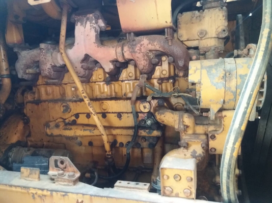 ขาย 550,000 รถตักล้อยาง KOMATSU WA 450 สภาพเก่านอก ตู้เก๋งมีแอร์ เครื่องดี เกียร์แรง เอวแน่น แขนตักสวย บุ้งกี๋สวย ยางดี รถสวยพร้อมใช้ เอกสารซื้อขาย รถอยู่ อยุธยา 090-772-3710 090-772-3708