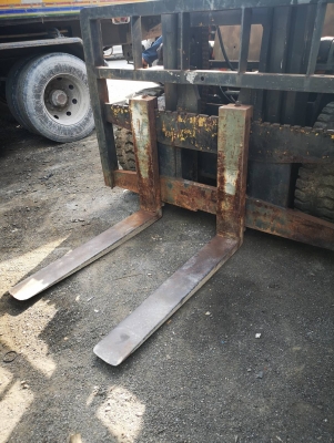 ปิดการขาย!!ฟอร์คลิฟต์ komatsu7ตัน สภาพดี ใช้งานได้เลย