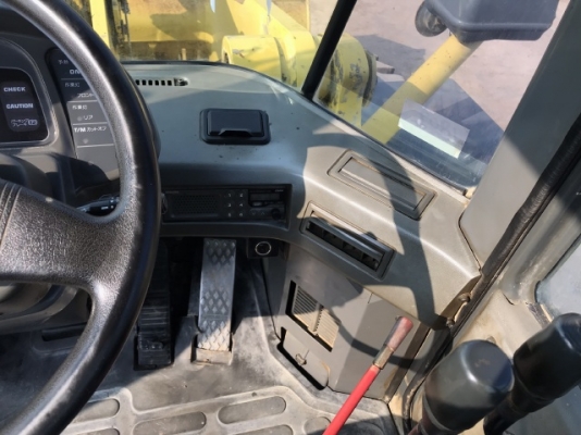 ขายรถตักล้อยาง KOMATSU WA400-3 นำเข้าเองจากญี่ปุ่น สภาพสวยพร้อมใช้ มีVDOการทำงานครับ