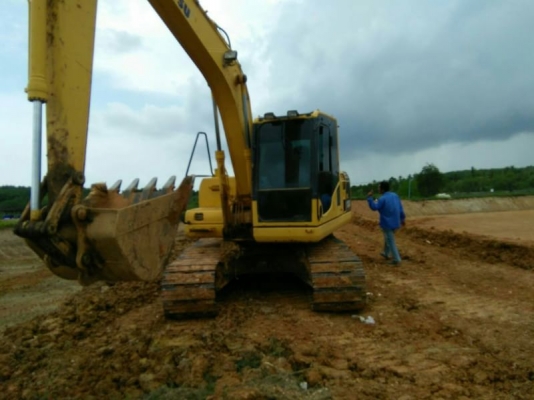 ขายแบคโฮKOMATSU PC130-8 ไมล์7,800 ชม.รถสภาพเต็มทุกระบบ