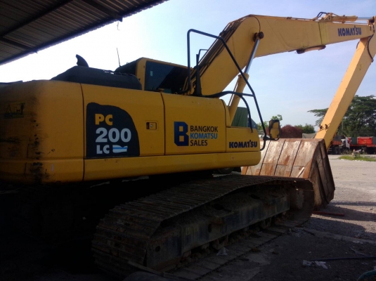 ขายรถขุดPC200-8MO/10400ชั่วโมง รถไม่เคยตักดินตักแต่เม็ดข้าวโพด
