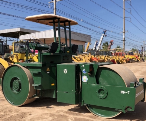 ขายรถบด 3 ล้อ DYNAPAC CS12 (2,xxx ชั่วโมง) นำเข้าเองจากญี่ปุ่น สภาพสวยพร้อมใช้ มีVDOการทำงานครับ