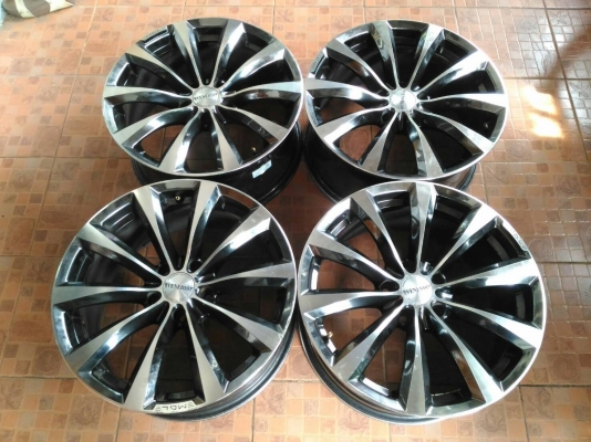 ล้อแม็ก Venerdi ขอบ 18*8,ET42,5h114.3 สภาพสวย เดิมๆ สีเดิม(แบล็คโครมหน้าเงา) ทั้งชุด 5800.-NET *** ยกเองหน้าร้านเท่านั้น งดรับเทิร์น งดส่ง ตจว.