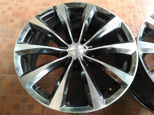 ล้อแม็ก Venerdi ขอบ 18*8,ET42,5h114.3 สภาพสวย เดิมๆ สีเดิม(แบล็คโครมหน้าเงา) ทั้งชุด 5800.-NET *** ยกเองหน้าร้านเท่านั้น งดรับเทิร์น งดส่ง ตจว. ล้อแม็ก Venerdi ขอบ 18*8,ET42,5h114.3 สภาพสวย เดิมๆ สีเดิม(แบล็คโครมหน้าเงา) ทั้งชุด 5800.-NET *** ยกเองหน้าร้านเท่านั้น งดรับเทิร์น งดส่ง ตจว.