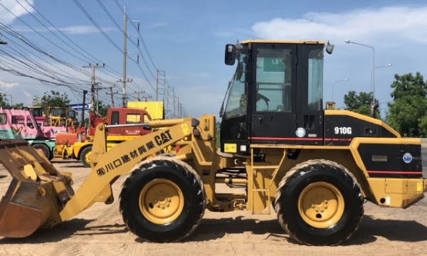 ขายรถตักล้อยาง CAT 910G นำเข้าเองจากญี่ปุ่น สภาพสวยพร้อมใช้ มีVDOการทำงานครับ
