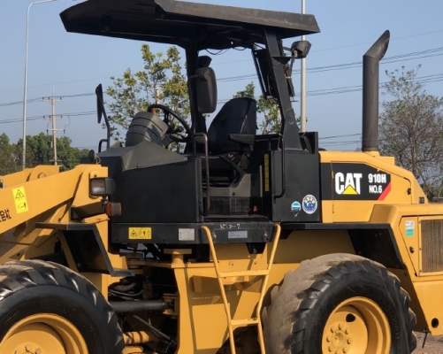 ขายรถตักล้อยาง CAT 910H ปี 2013 นำเข้าเองจากญี่ปุ่น สภาพสวยพร้อมใช้ มีVDOการทำงานครับ