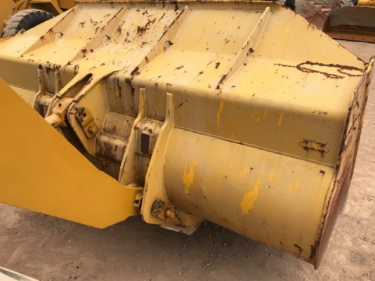 ขายรถตักล้อยาง CAT 936Z (4,XXX ชั่วโมง) นำเข้าเองจากญี่ปุ่น สภาพสวยพร้อมใช้ มีVDOการทำงานครับ