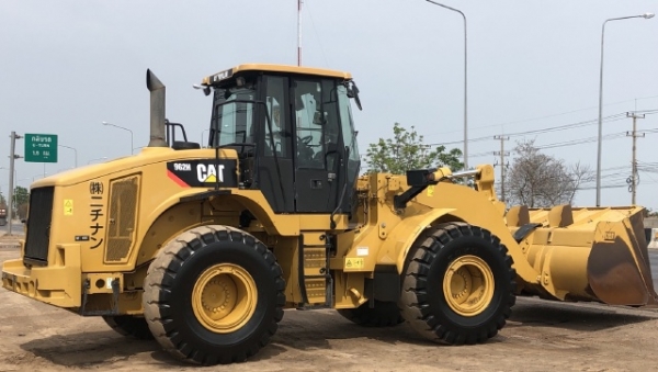 ขายรถตักล้อยาง CAT 962H นำเข้าเองจากญี่ปุ่น สภาพสวยพร้อมใช้ มีVDOการทำงานครับ